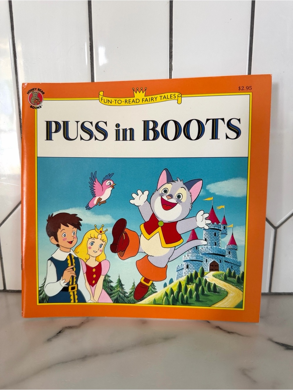 Vintage 1995 Honey Bear Books Fun-To-Read Fairy Tales “Puss in Boots”